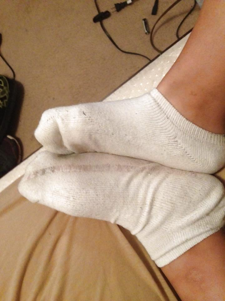 16P STINKY SOCKED LATIN FRIEND