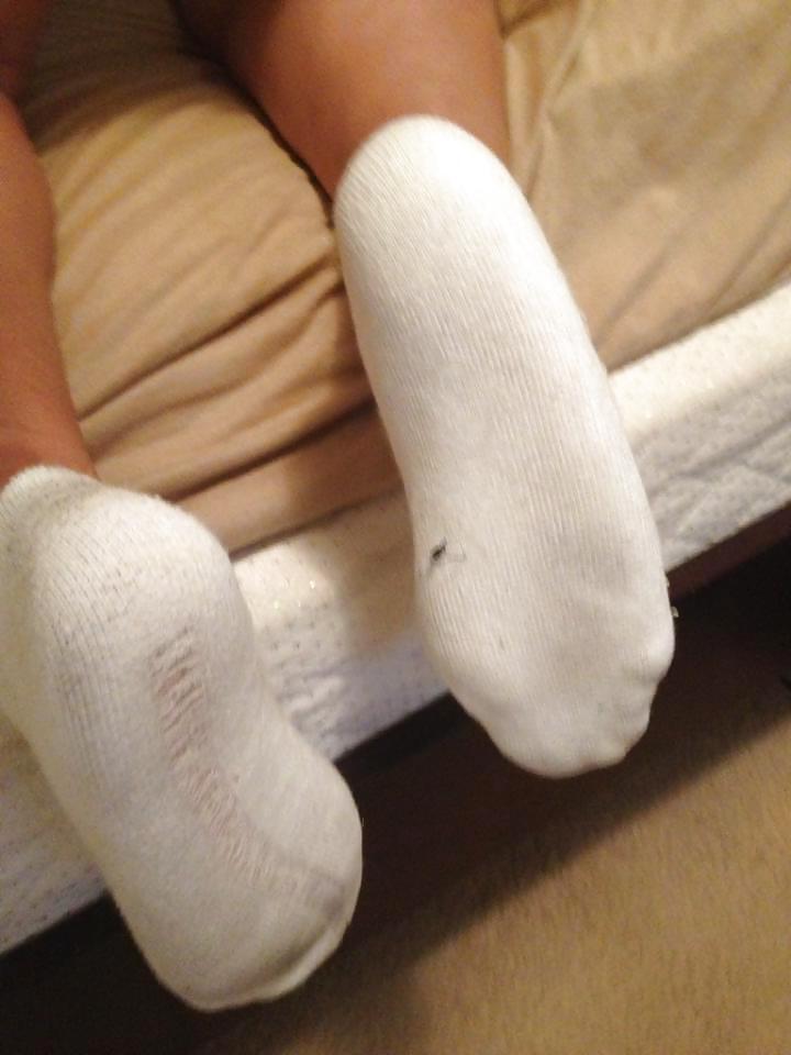 16P STINKY SOCKED LATIN FRIEND