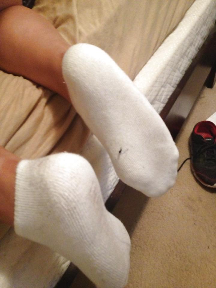 16P STINKY SOCKED LATIN FRIEND