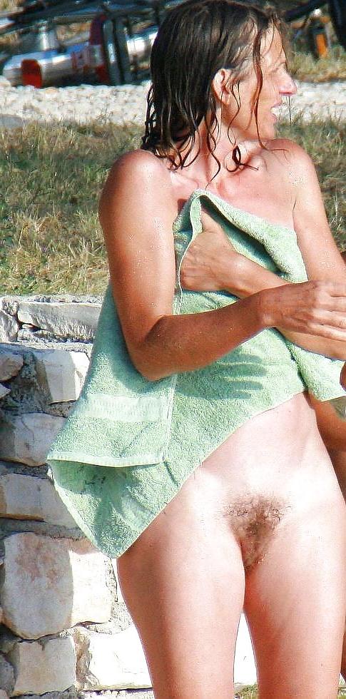 25P Beach shower