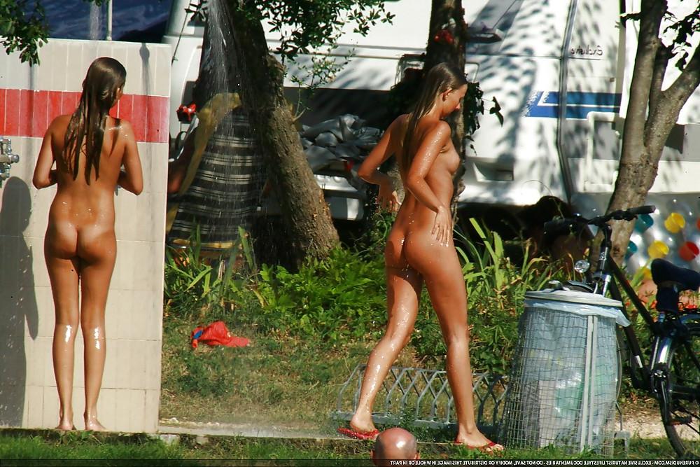 25P Beach shower
