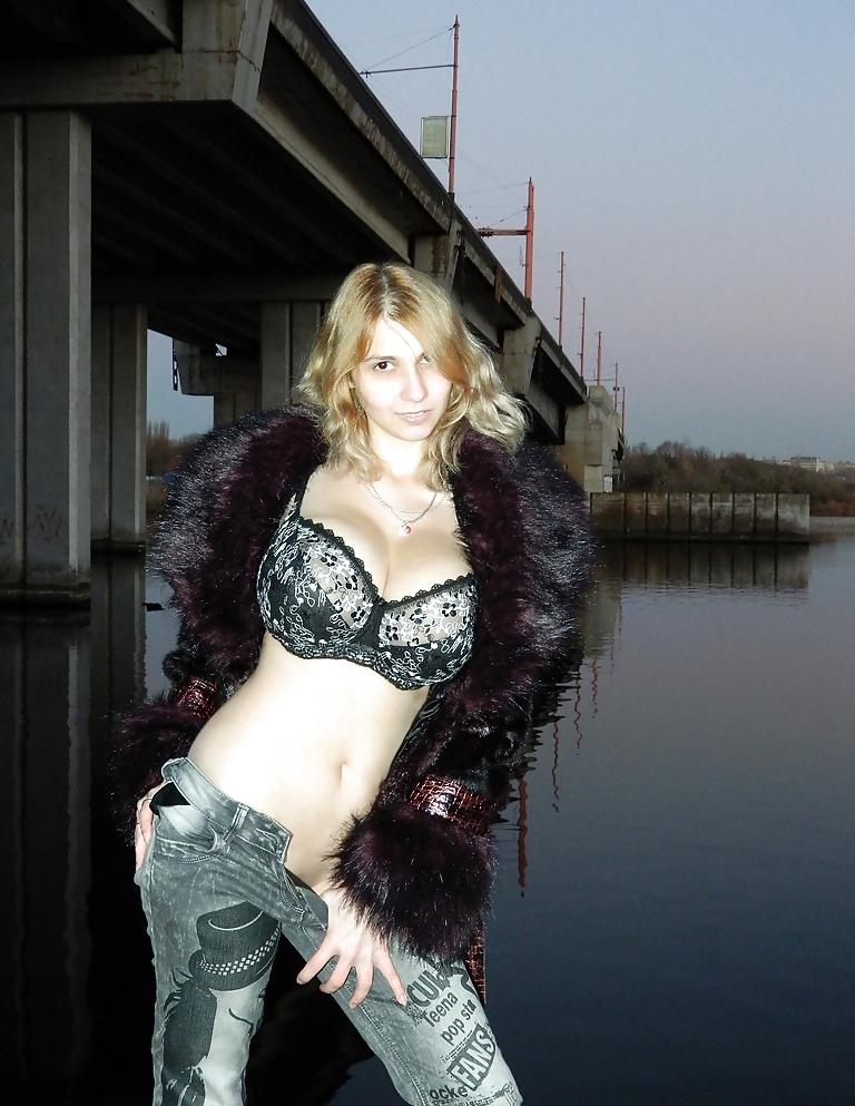 20P Busty Russian Woman 176