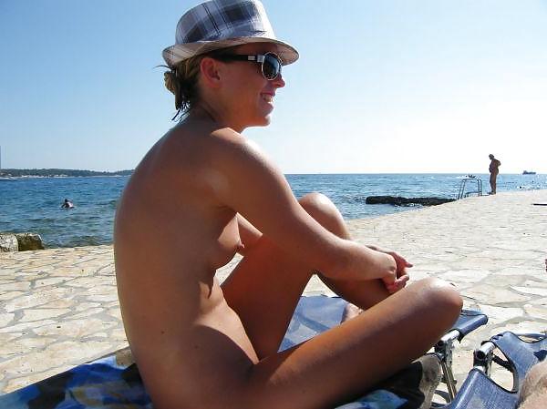 25P Schöner Tag am Strand 20 (Titten) von Voyeur TROC