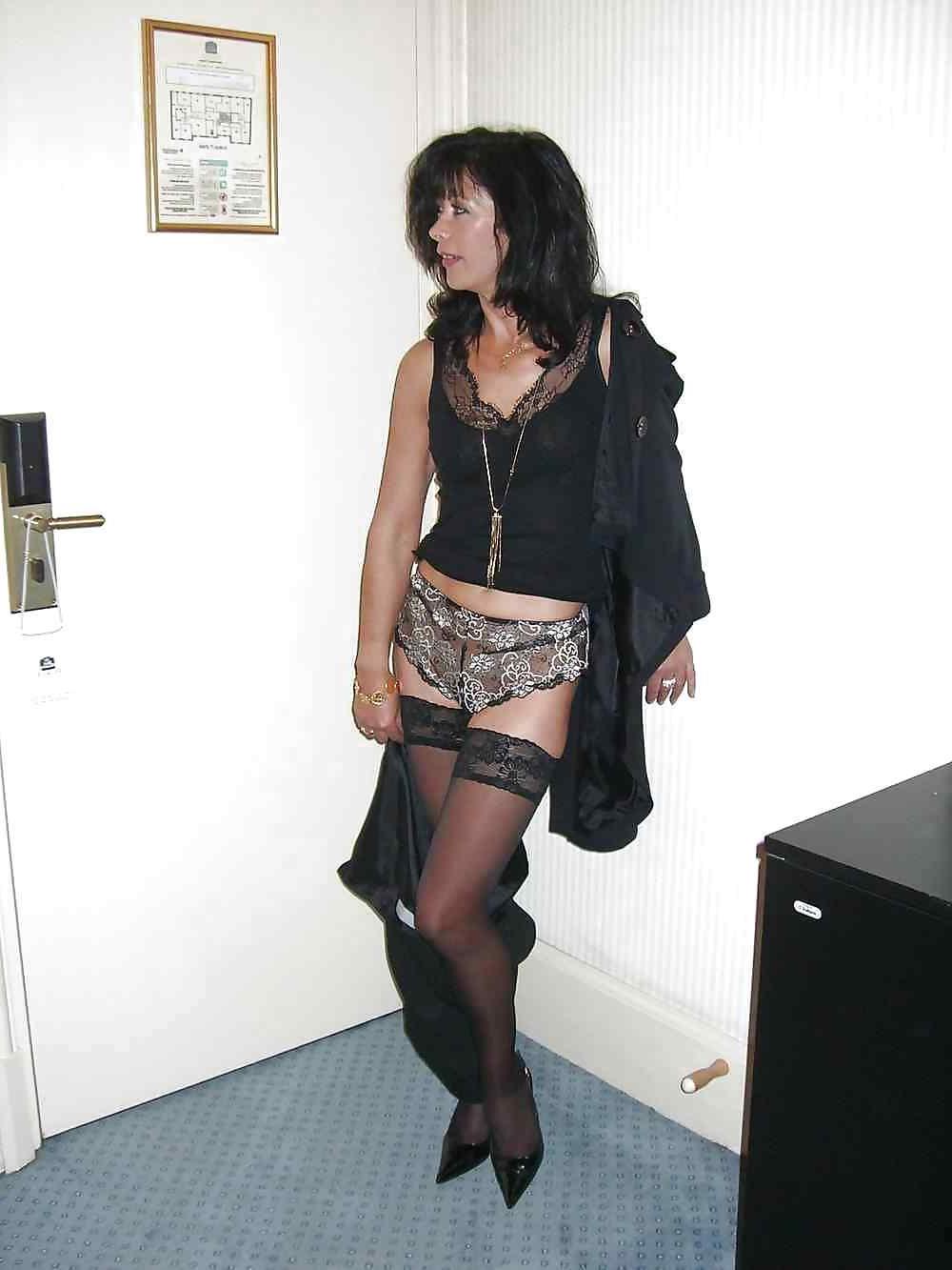 25P SEXY MILF (NoN-Porn) by DarKKo.