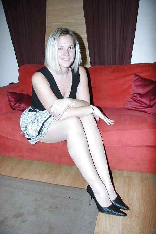 25P SEXY MILF (NoN-Porn) by DarKKo.