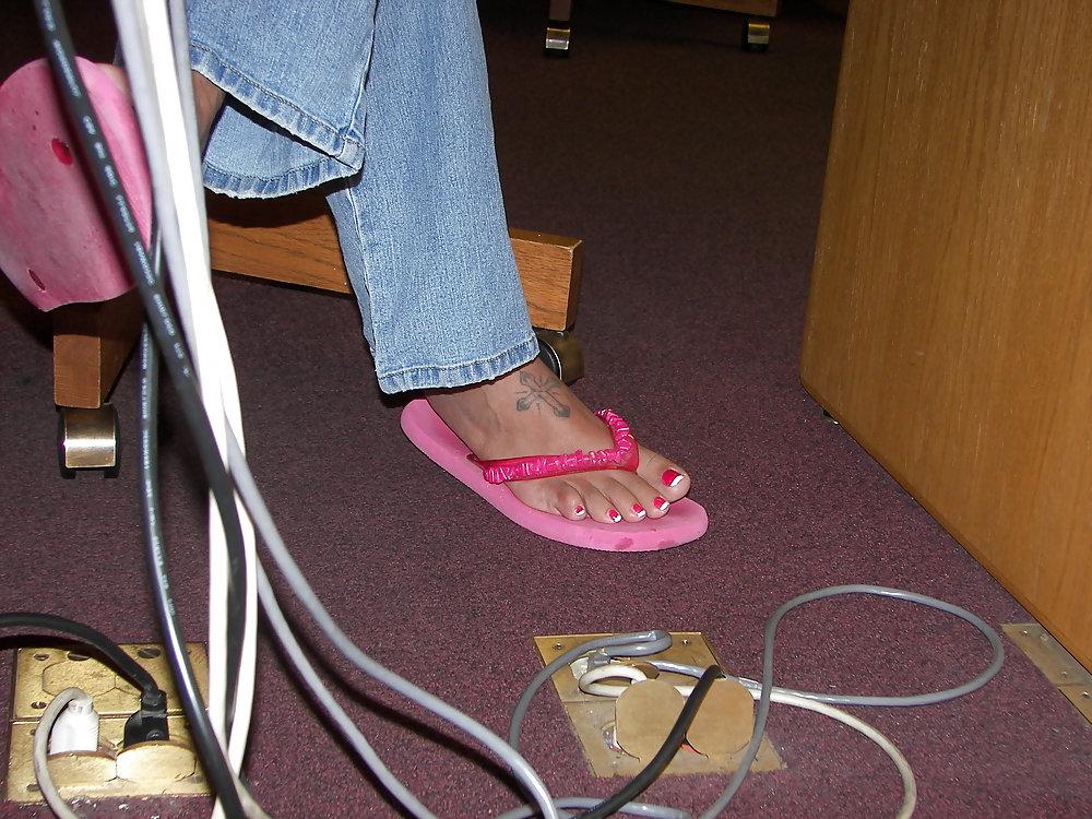 19P Candid Coed Feet 1