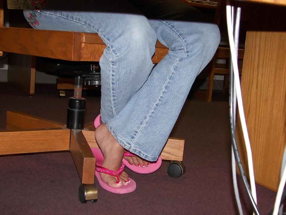 19P Candid Coed Feet 1