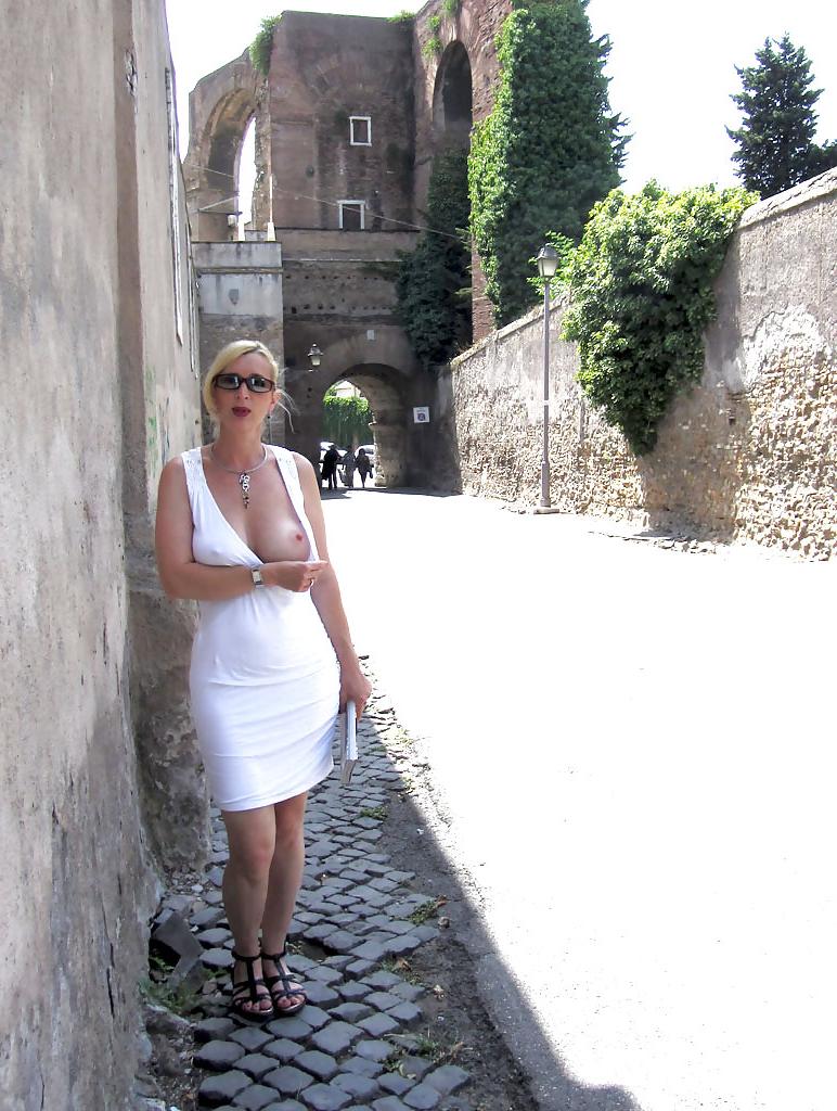 18P Perfect Blonde Flasher