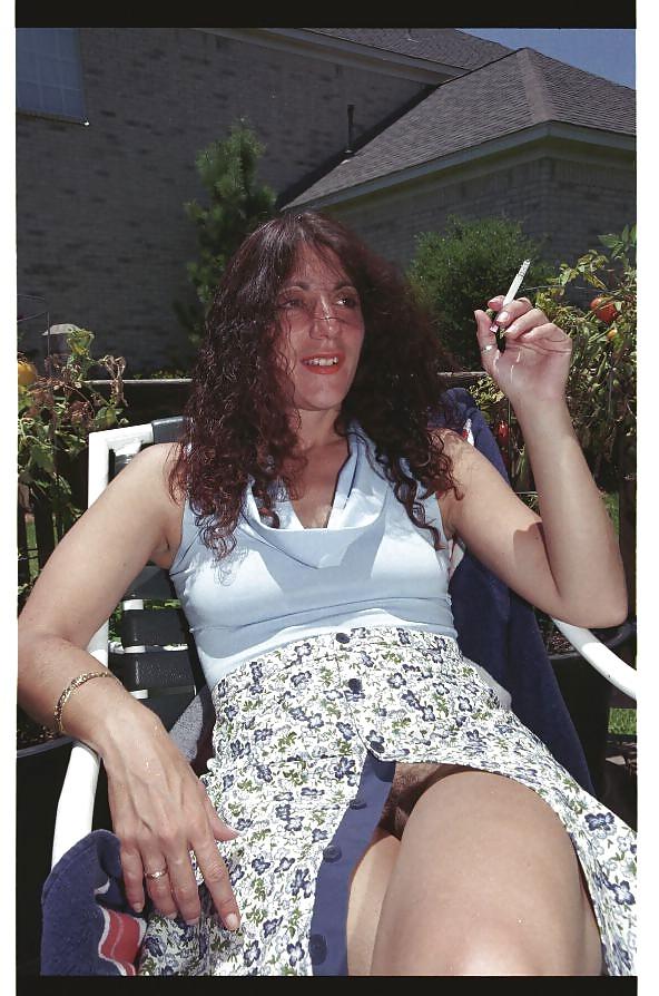 25P HAIRY MATURE FLASHER