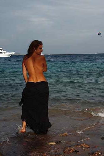 25P The beach 124