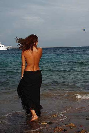 25P The beach 124