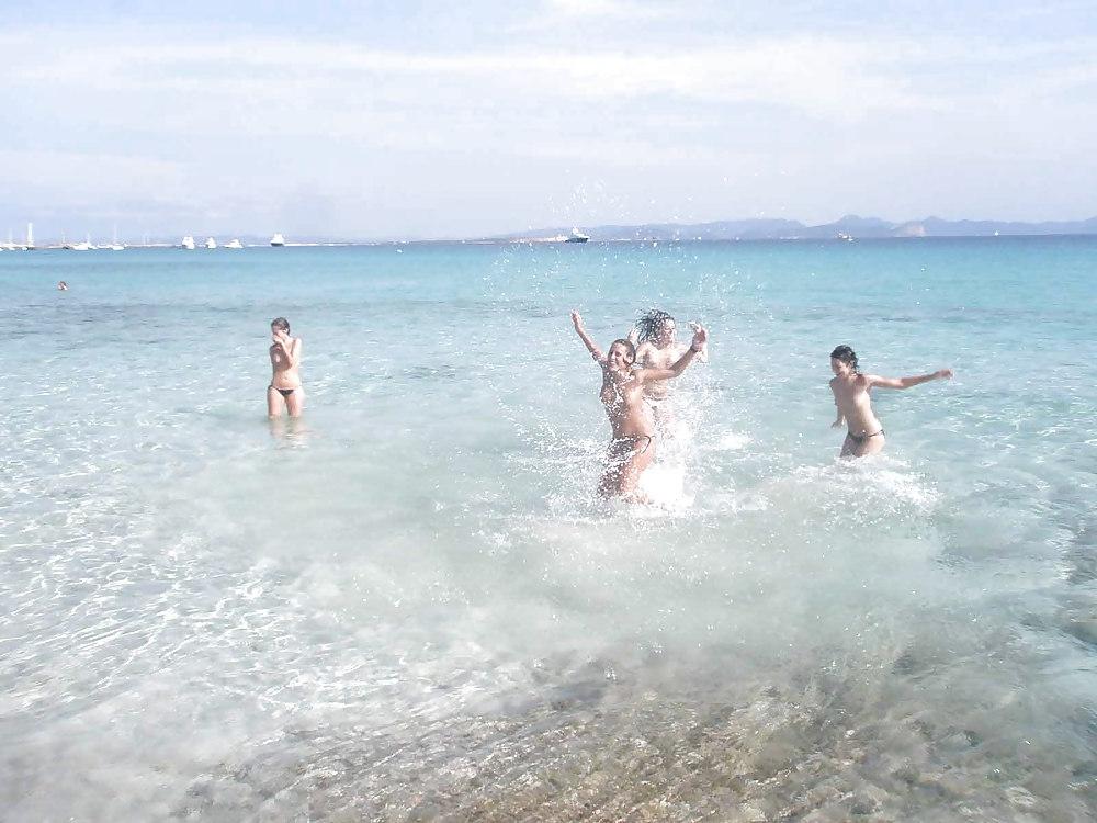 25P The beach 124