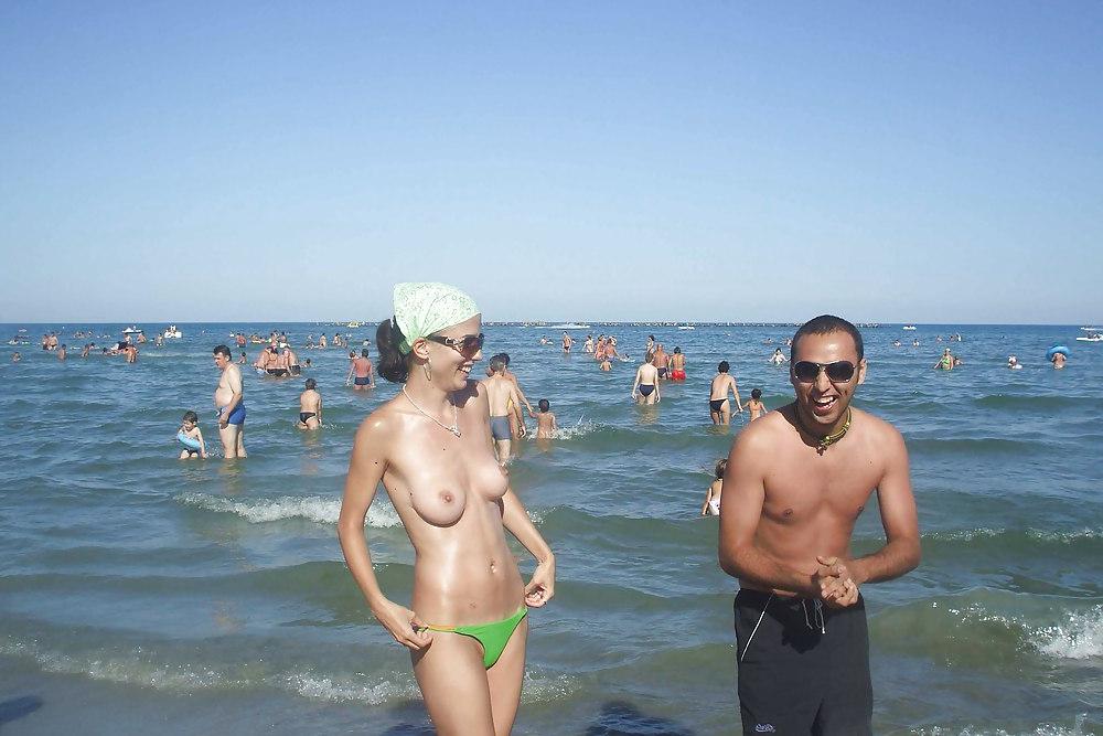 25P The beach 126