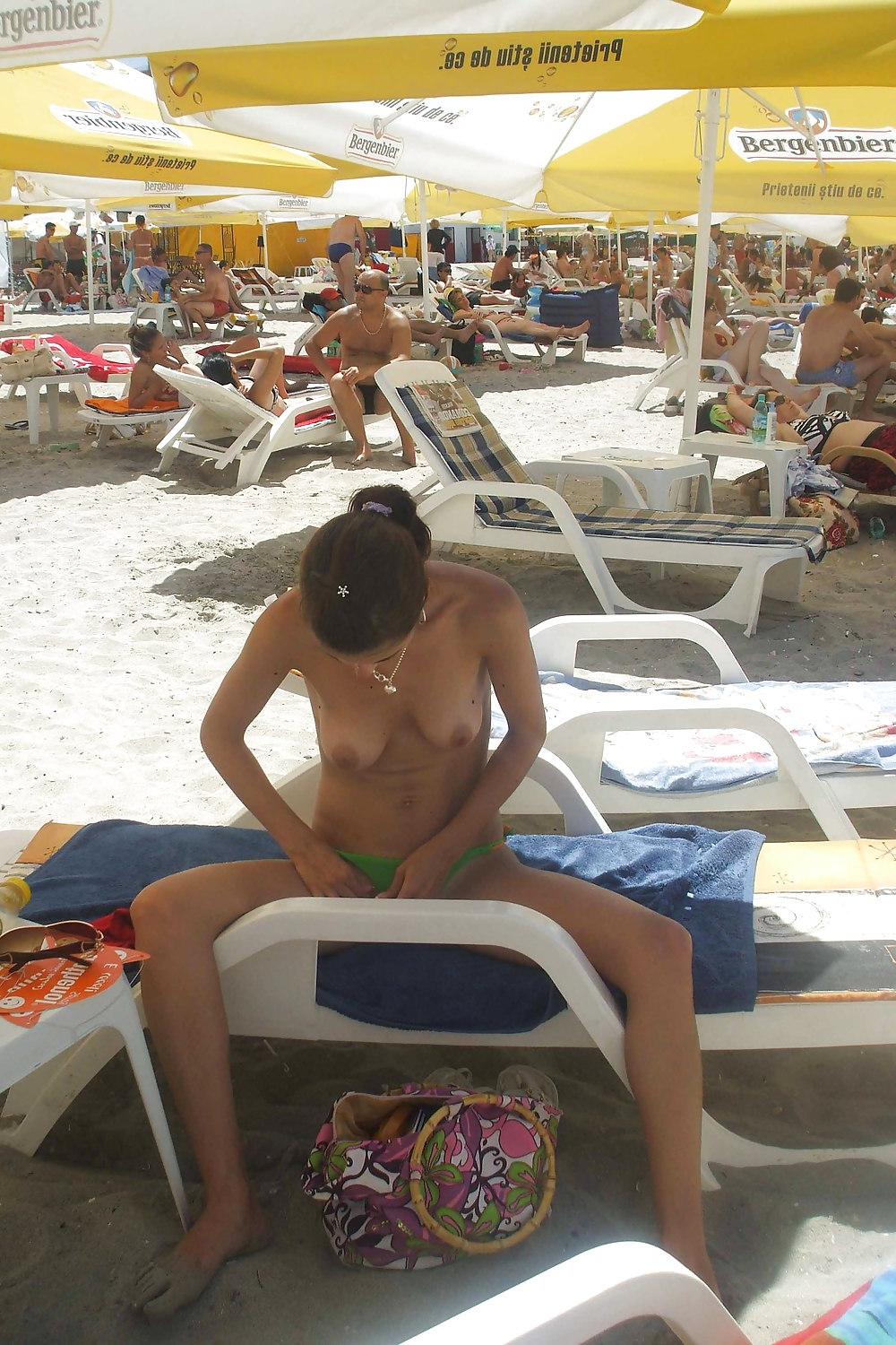 25P The beach 126