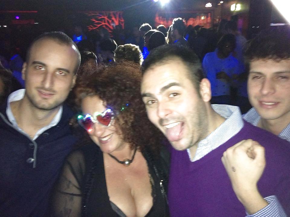 20P Italian milf: simona
