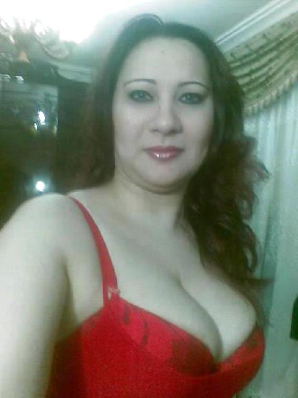 5P Arab woman 16