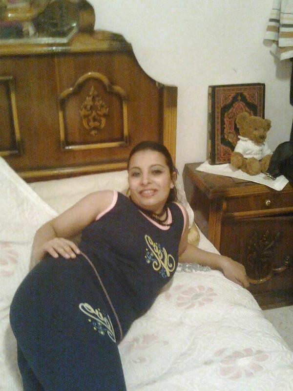 5P Arab woman 16