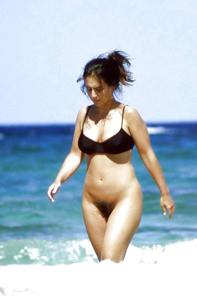23P Bottomless on the beach