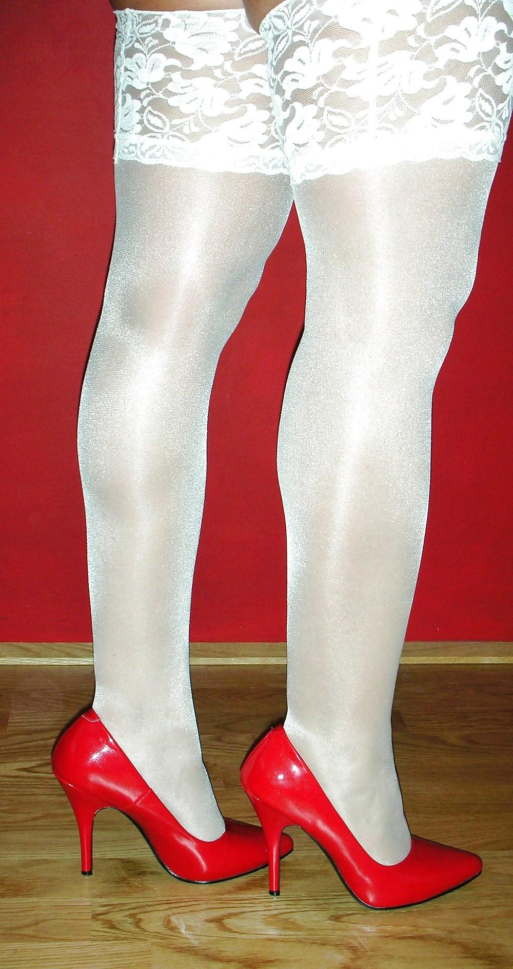 11P Wife red patent leather heels