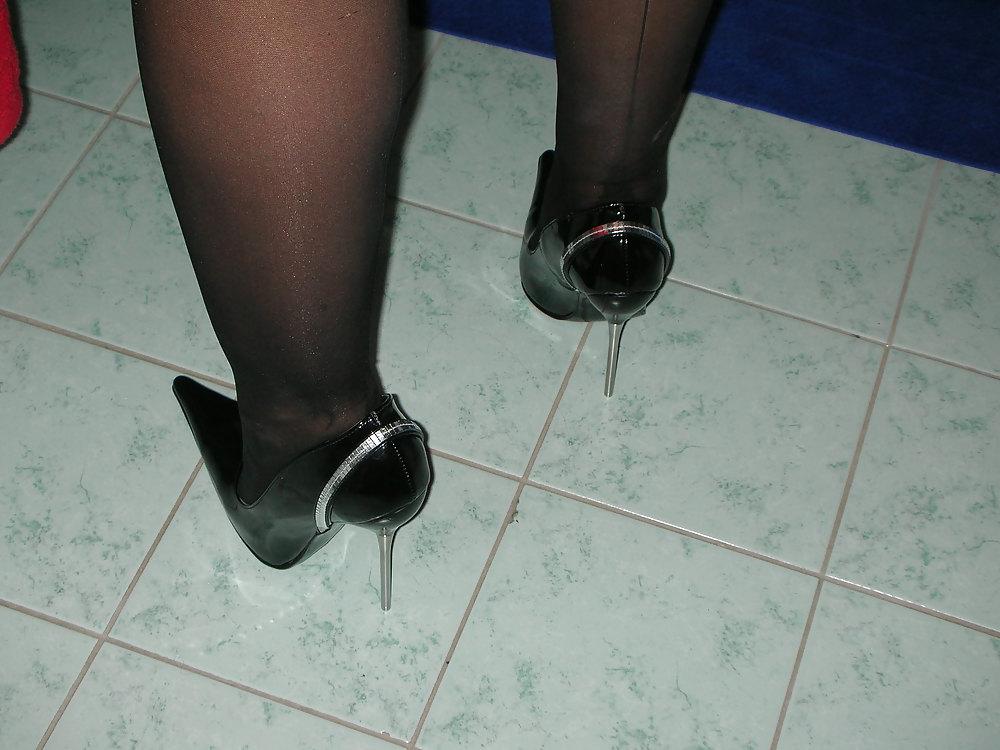 9P Wife black patent leather metal spiked heels