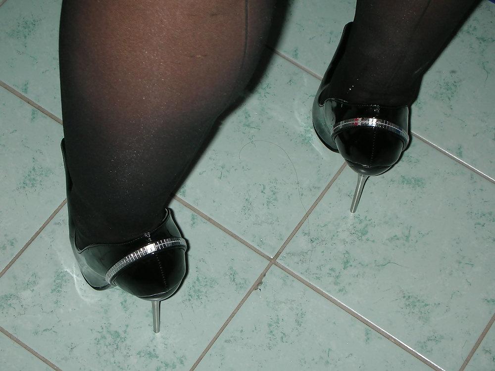 9P Wife black patent leather metal spiked heels