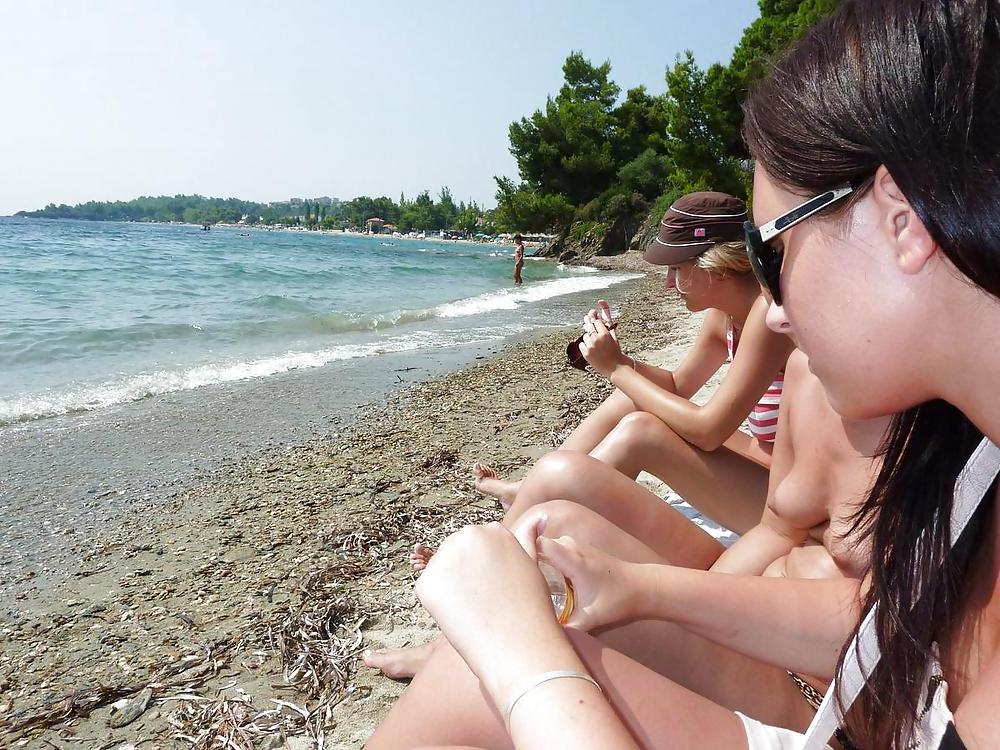 25P Having a good time at the beach