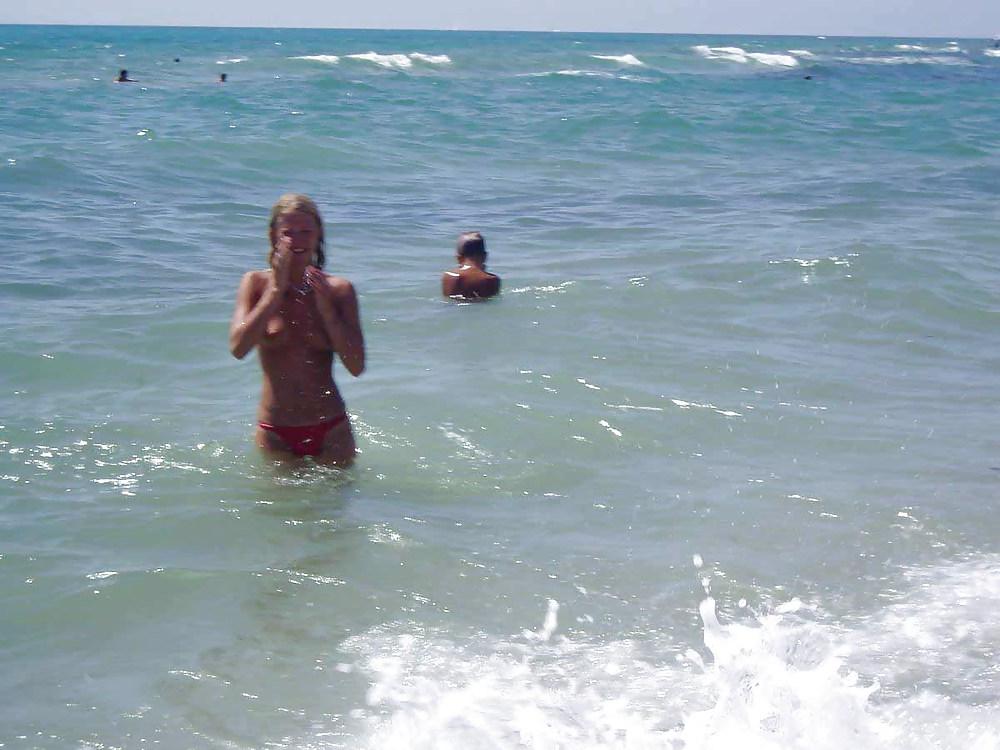25P The beach 48