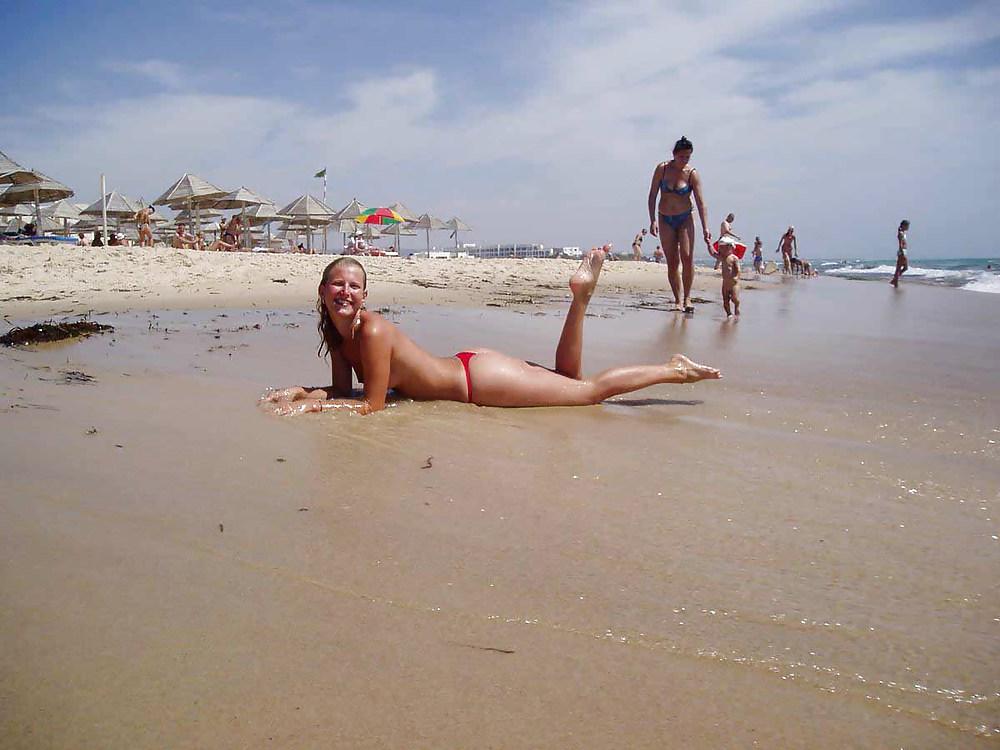 25P The beach 48