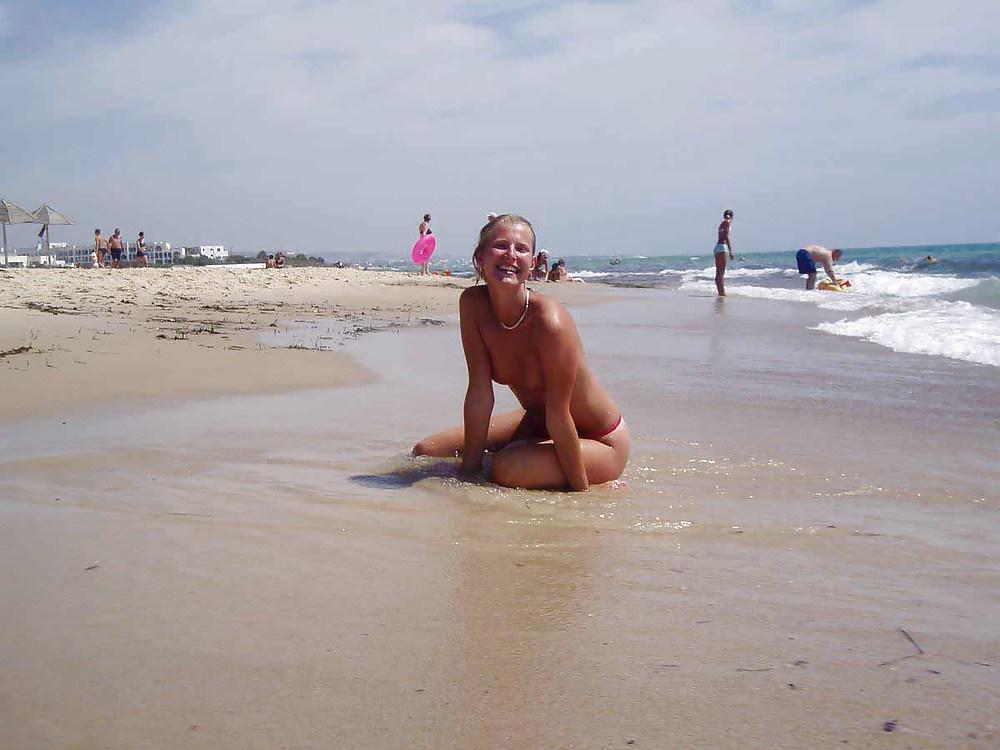 25P The beach 48