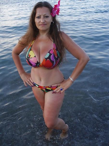 24P Busty Russian Woman 221