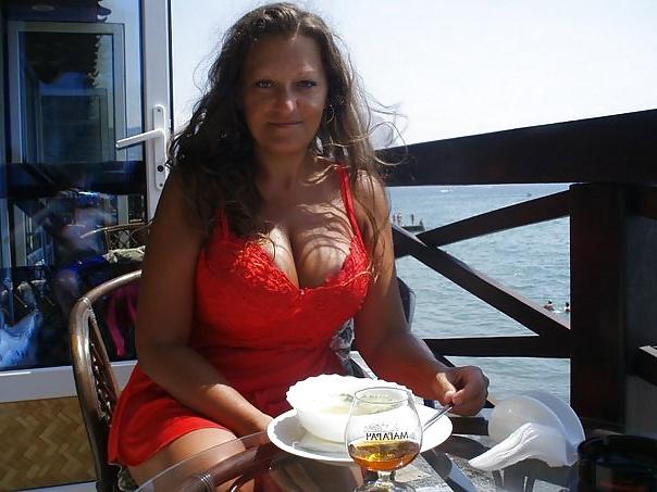 24P Busty Russian Woman 221