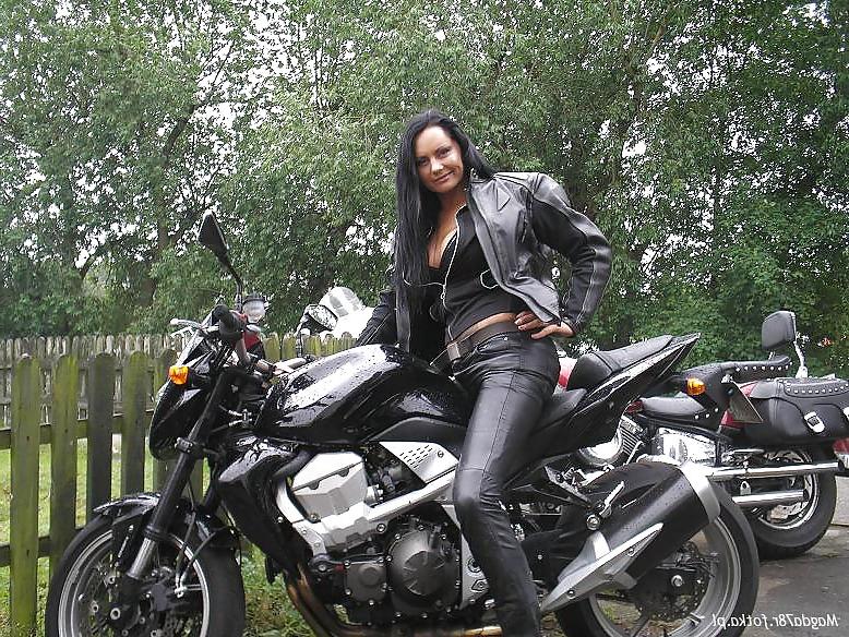 25P Random leather pic 6
