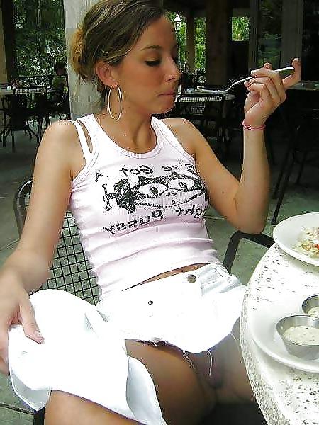 25P SEXY WOMEN WITH NO PANTIES