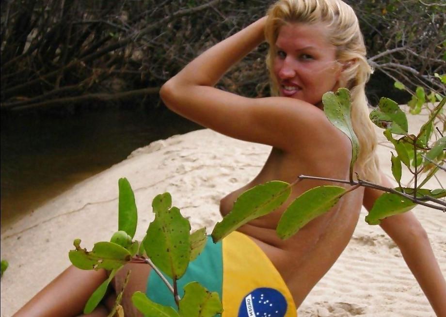 13P Blondes beach girl.