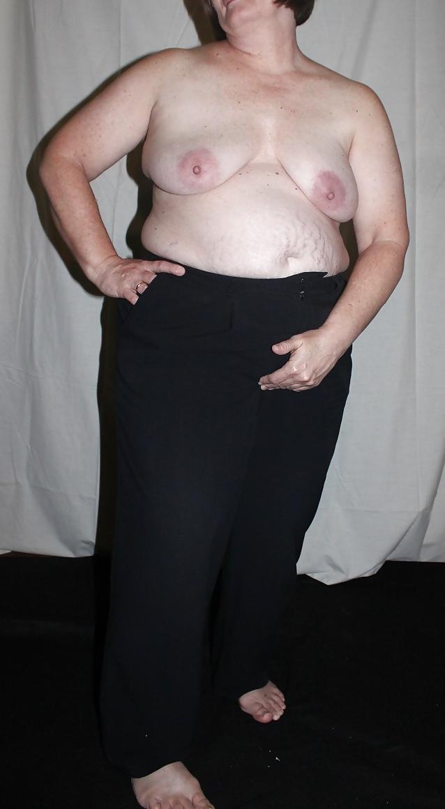 14P Mature Saggy Hairy Housewife