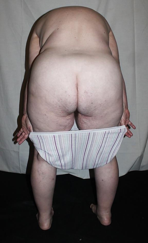 14P Mature Saggy Hairy Housewife