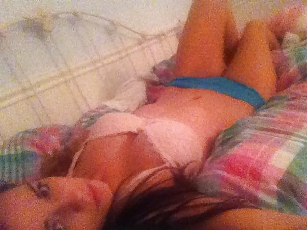 25P Wannabe model, Taylor: Secret Slut