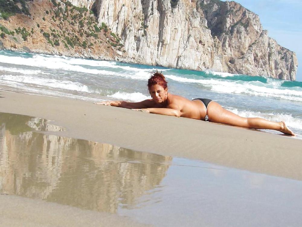 17P Italian woman: Antonella