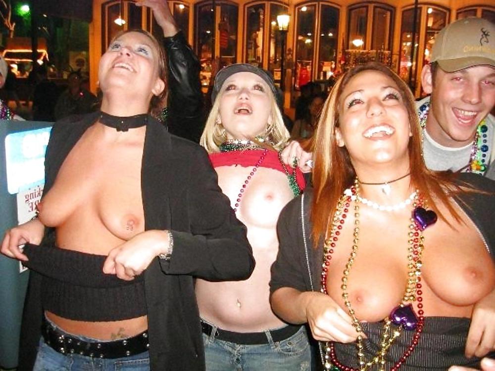 25P Naked Girl Groups 22 - Girls Flashing in Groups 