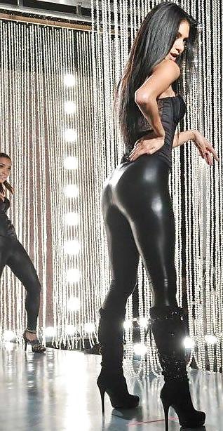 25P Sluts in tight pants! 9
