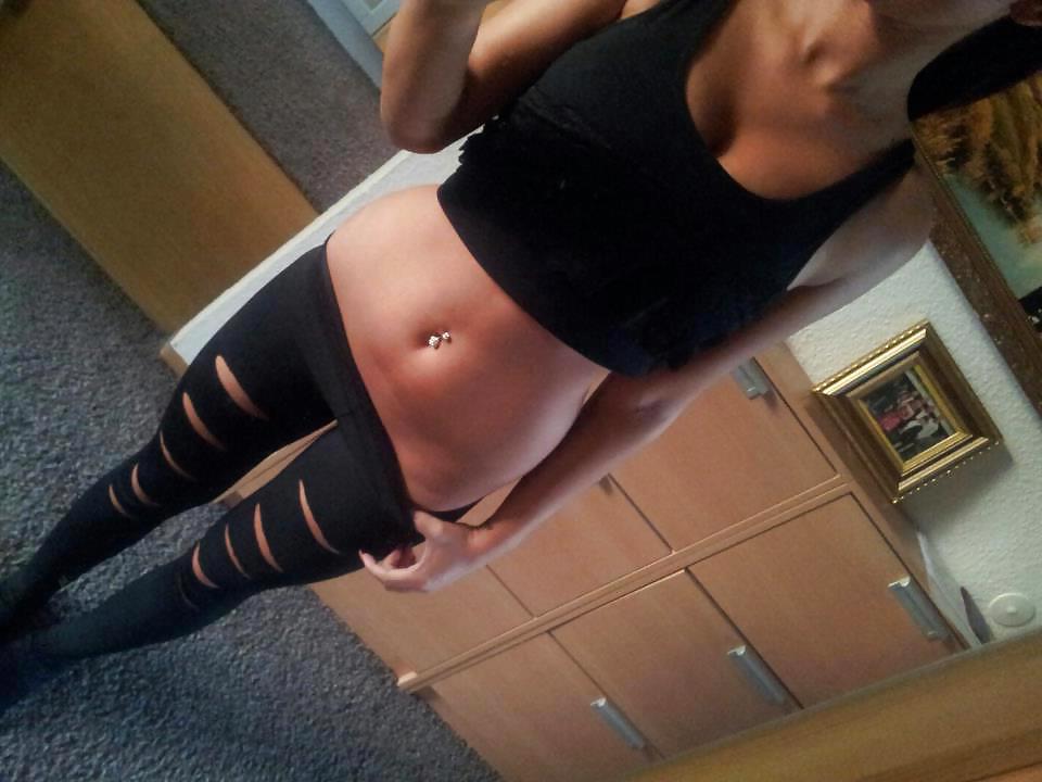 25P Sluts in tight pants! 9
