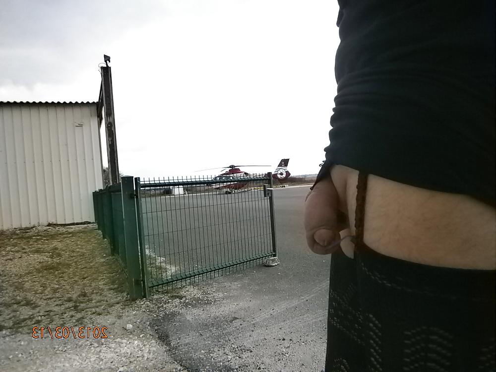 11P Flash cock public exhibition sex salope 