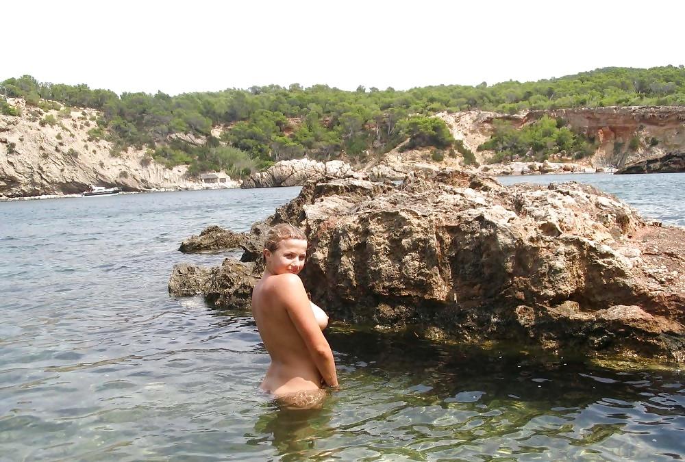 20P Naked beach 26.