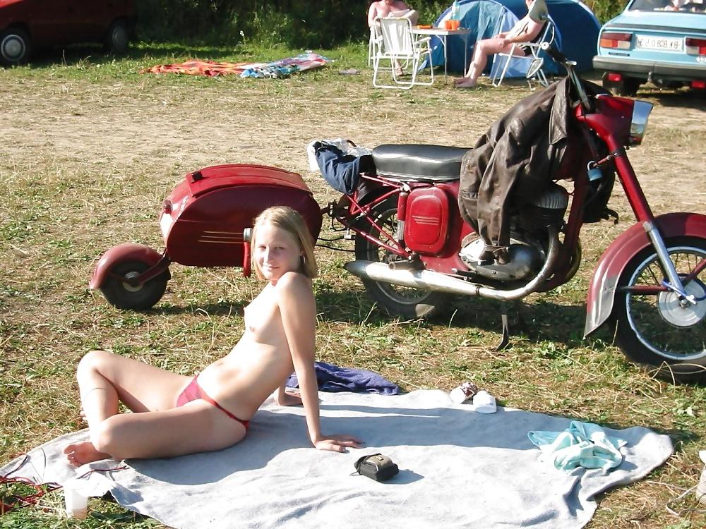 20P Naked beach 26.