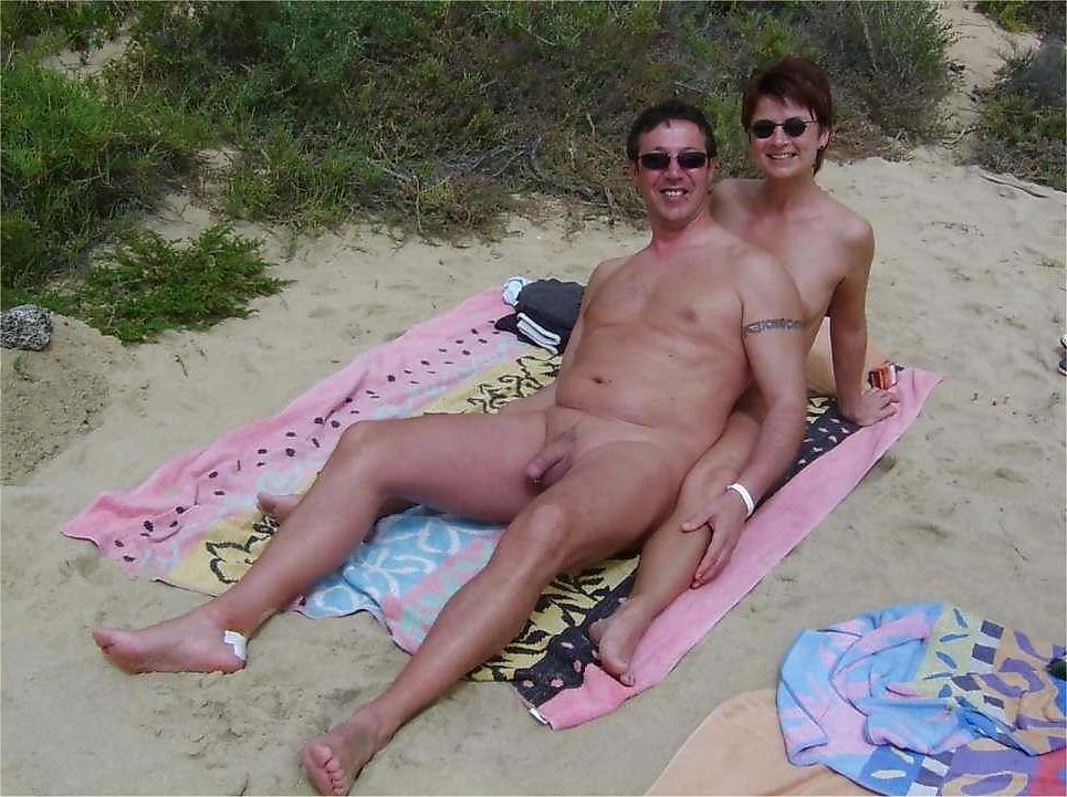 20P Naked beach 23.