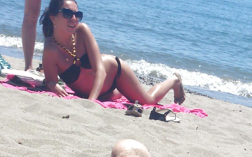 17P Girls at the beach