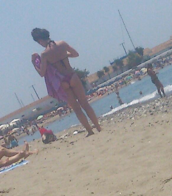 17P Girls at the beach