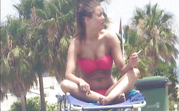 17P Girls at the beach