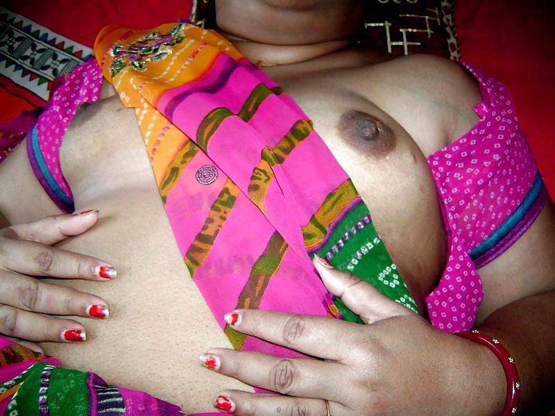 14P Indian aunty 107