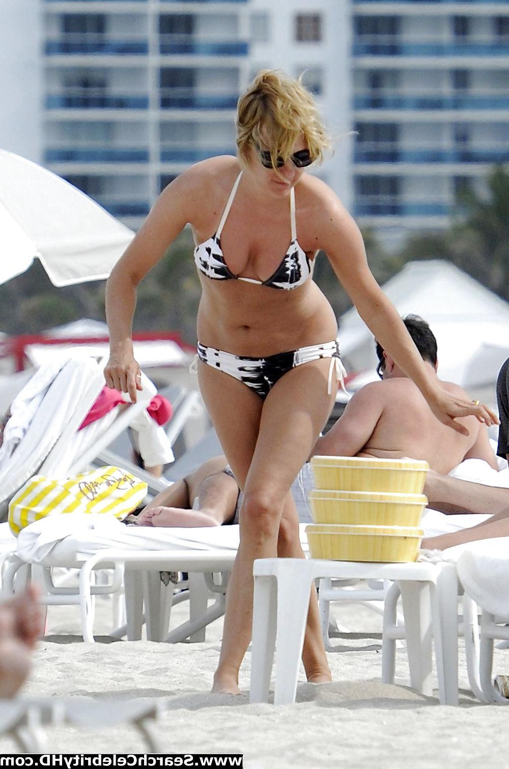 20P Chloe Sevigny shows off bikini body in Miami Beach